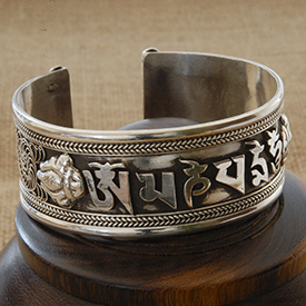 Tibetaans zilveren armband met mantra