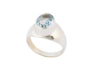 Zilveren ring met blauw topaas