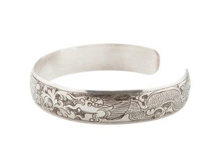 Tibetaans zilveren armband met gegraveerde draken en lotusbloem