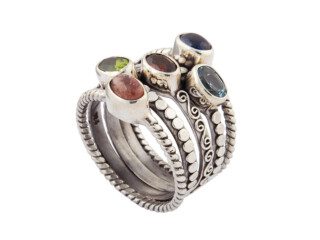 Handgemaakte Balinese zilveren ring met vijf edelstenen